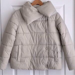 Puffer Jacket in Light Beige